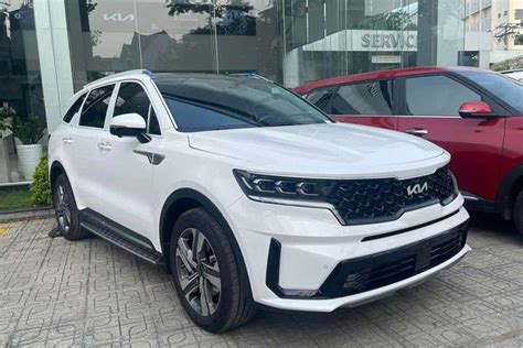 Kia Sorento màu Trắng 2024 hình ảnh thực tế giá lăn bánh các phiên