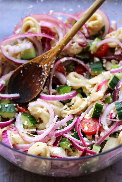 Mediterranean Tortellini Salad With Red Wine Vinaigrette Joanne Eats Well With Others