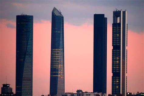 Bala Abajo Jabeth Wilson Fotos De Las Torres De Madrid Mártir Manga Tortuga