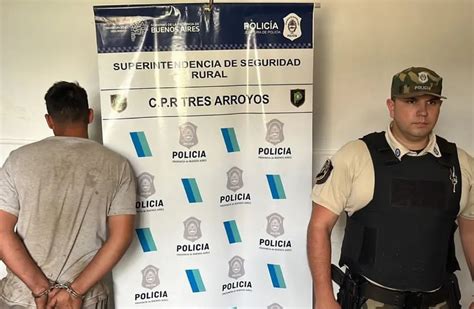 Tres Arroyos Detuvieron A Un Hombre Por Robar En Un Campo