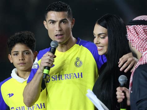 Cristiano Ronaldo Así Fue Su Presentación En Al Nassr Football Club Fútbol