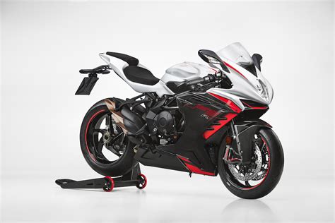 Mv Agusta F Rr First Look Sportbikes Inc Magazine