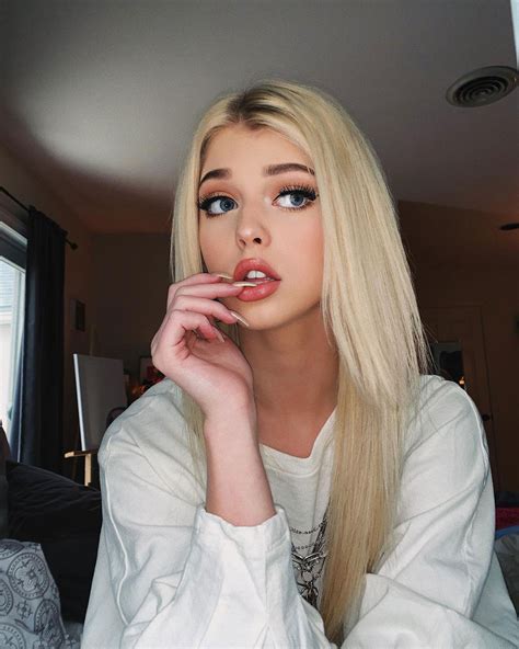Rate Loren Gray