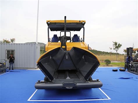 Buy Wholesale China Xuzhou Asphalt Paver Machine Rp603 Asphalt Paver ...