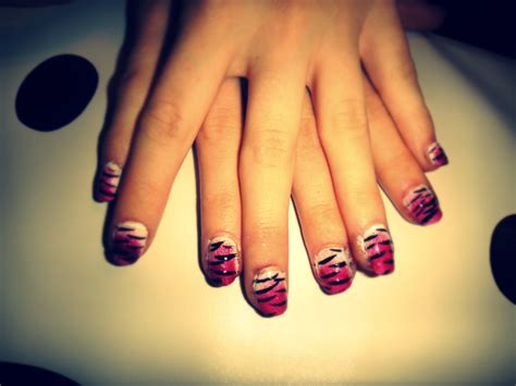 Pink Tiger nail art by Sweetdreamsz on deviantART