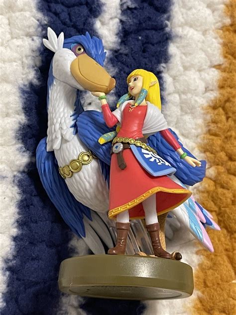 Nintendo The Legend Of Zelda Skyward Sword Hd Amiibo Figure Zelda And Loftwing 45496597504 Ebay