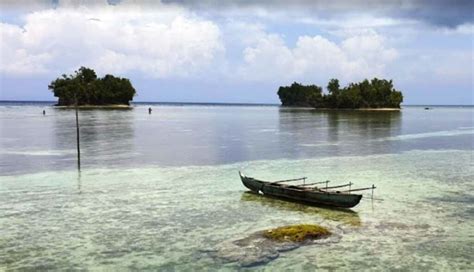 Objek Wisata Pulau Raja Tiga Adoki Biak Numfor Papua