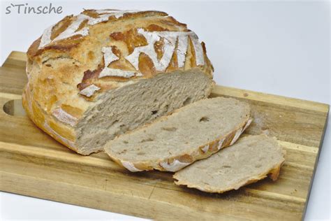 Dinkel Weizen Roggenbrot aus dem Bräter Rezept kochbar de