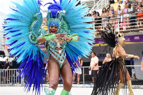 Confira o desfile da Pega no Samba no Carnaval de Vitória 2024 A Gazeta