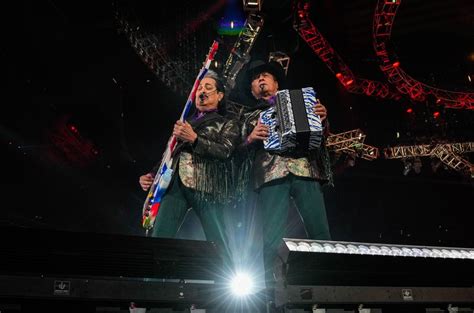 Los Tigres Del Norte Breaks Own Concert Record And More Latin Music News