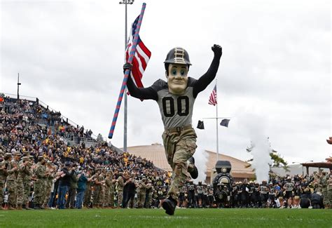 PHOTO GALLERY: Pictures From Purdue Football's 24-3 Loss to Iowa ...