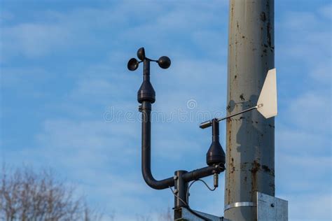 Stazione Metereologica Con Lanemometro Immagine Stock Immagine Di