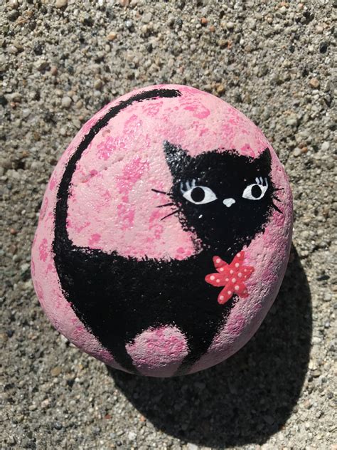 Adorable Kitty Cat Cat Painted Rocks Cat Painted Rock Painted Rocks