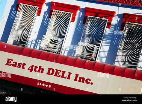 Deli Grocery New York Deli Hi Res Stock Photography And Images Alamy