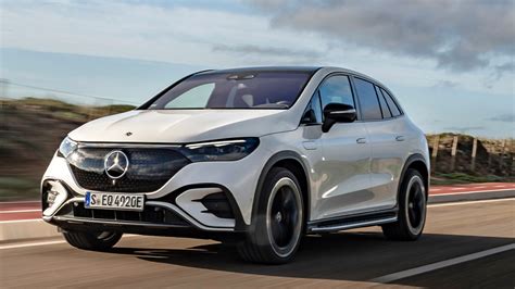 2023 Mercedes Benz EQE SUV First Drive Familiar Friendliness Pedfire