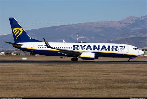 EI DHH Ryanair Boeing 737 8AS WL Photo By Andrea Spoladore ID