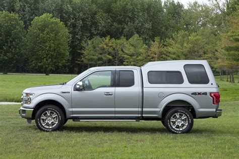 LEER 122 High Rise Fiberglass Truck Cap | Truck'n America