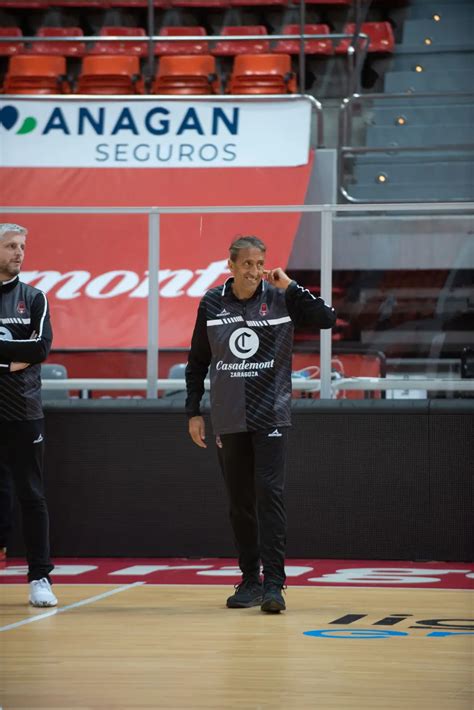 Foto del entrenamiento del Casademont Zaragoza en el pabellón Príncipe