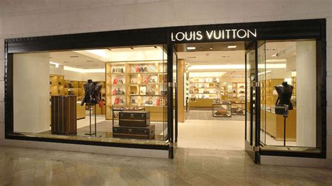 Louis Vuitton Las Vegas Fashion Show Store in Las Vegas, United States ...