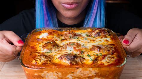 Asmr The Perfect Baked Spaghetti And Meatballs Mukbang Cheesy