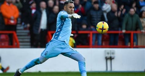 Costa Rican Goalkeeper Keylor Navas Is Denounced In France For