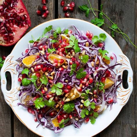 ENSALADA DELICIOSA Repleta De Beneficios Y Sabores Lleva Col Morada O