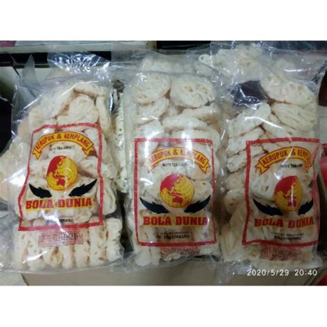 Jual KERUPUK KEMPLANG KERITING BESAR BOLA DUNIA 250 GR ASLI PALEMBANG