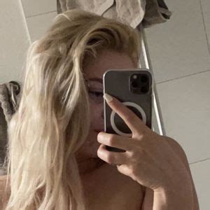 Alexis Pierce Alexis Pierce Lilbooo Nude Leaked OnlyFans Photo 7