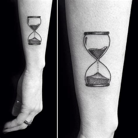 Tatuaje Reloj De Arena Ideas Para Congelar El Tiempo Tatuajes De