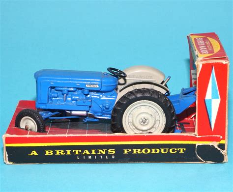 Britains Farm Fordson Super Major Tractor Boxed Mib England