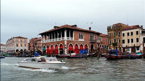 Venise Le Grand Canal La Sarthe Et Les Petits Coins Et Recoins De L