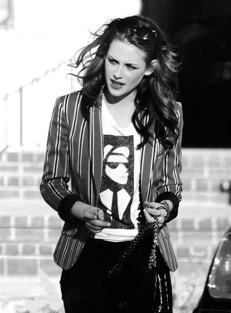 Best Images About Kristen Stewart Super Hot Vampire On Pinterest Twilight Twilight