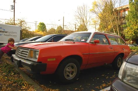 OLD PARKED CARS.: 1980 Ford Pinto Wagon.