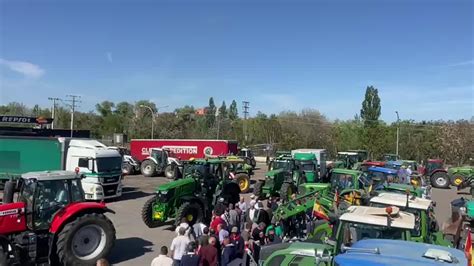 Agricultores Y Ganaderos De Guadalajara Sacan Tractores A La Calle