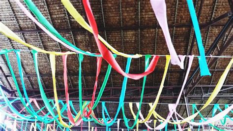 8 Creative Ways To Decorate With Streamers For A Fun Flair Lovetoknow