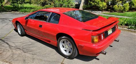 1988 Lotus Esprit SE Left Rear Quarter Barn Finds