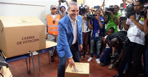 Abinader Inauguró Nuevo Malecón De La Romana