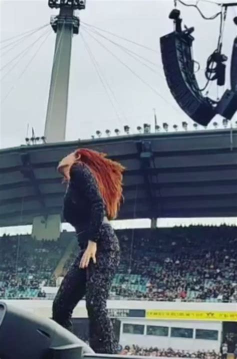 Epica Fanpage Argentina On Twitter Simone En El Final De Code Of