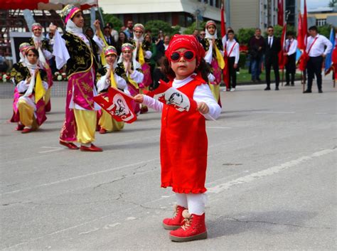 Adanada 23 Nisan Ulusal Egemenlik ve Çocuk Bayramı kutlandı