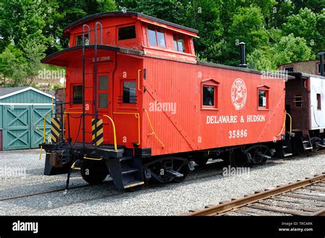 Delaware And Hudson Vintage Wooden Caboose Stock Photo Alamy