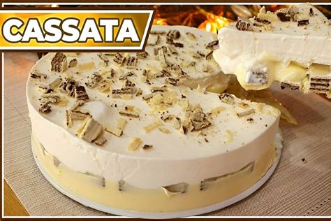 Cassata de natal simples e prática feita chocolate Bis branco uma