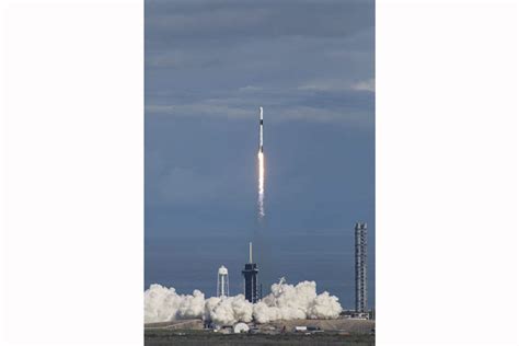 As Se Realiz El Lanzamiento De La Misi N Crs De La Nasa Y Spacex