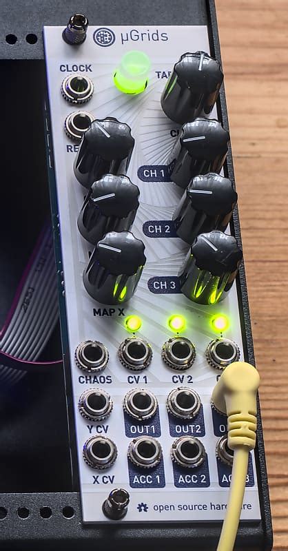 Momo Modular Ugrids 8hp Mutable Instruments Grids Clone Reverb