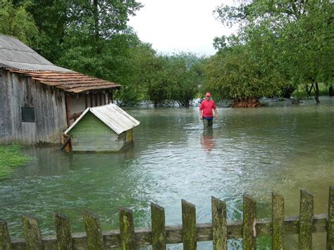 Poplave u pljevaljskim selima mještani optužuju EPCG Media