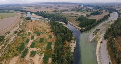 Phase Of The Environmental Restoration Of The Ebro River In El