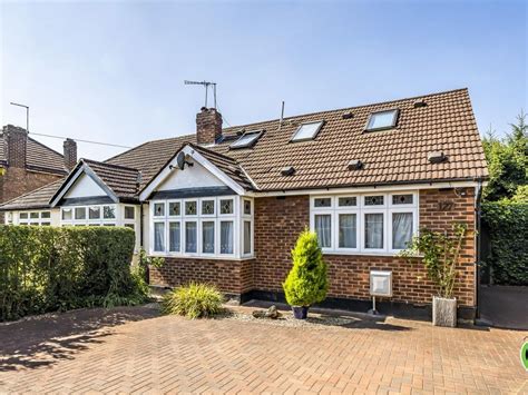 3 Bed Semi Detached Bungalow For Sale In Kenilworth Road Edgware Ha8