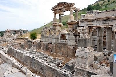 Ephesus, Fountain of Trajan - Livius