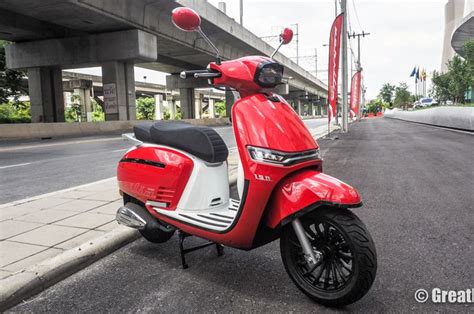 Tantang Vespa Dan Yamaha Fazzio Keeway Rilis Motor Baru 150 Cc Desain