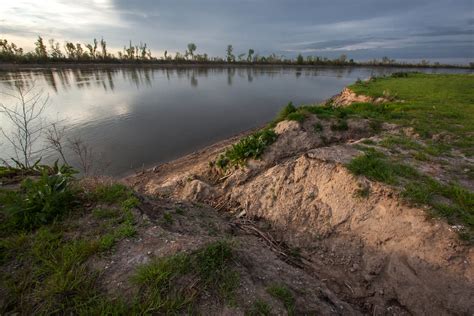 Eroded Riverbank Missouri River Lexington Missouri Vincent