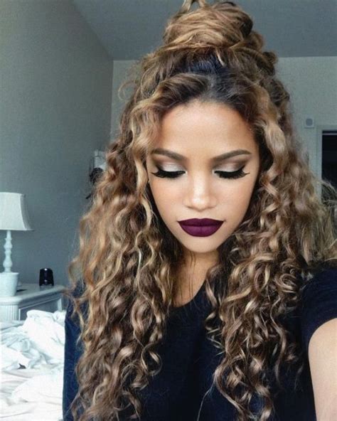 15 Fantastic Summer Curls Looks To Show Off Your Waves Society19